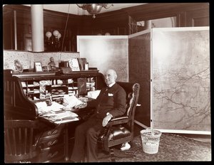 Chauncey Depew en su oficina, Nueva York, 1898 (impresión de gelatina de plata) de Byron Company